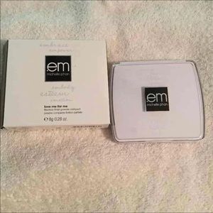 Michelle Phan Flawless Finishing Powder. NIB